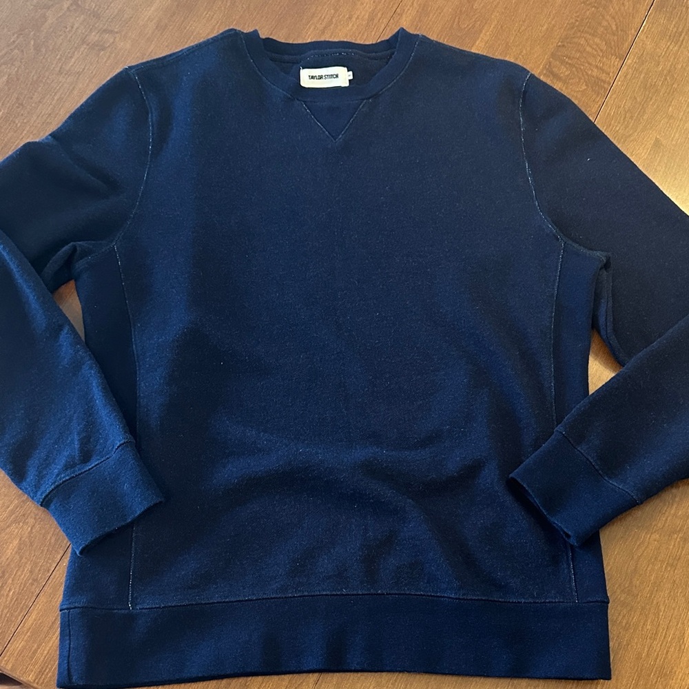 Taylor stitch sunset crewneck in navy French terry M
